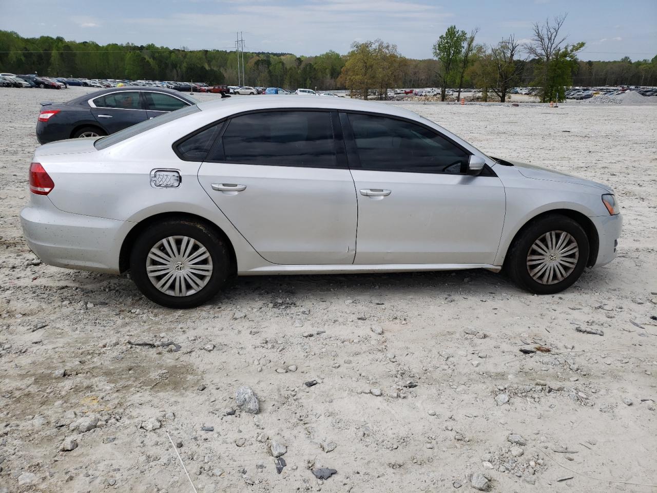 Photo 9 from auction – 2014 VOLKSWAGEN PASSAT S with VIN 1VWAS7A38EC070526