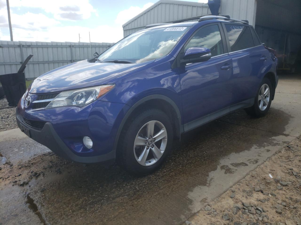 Photo 2 from auction – 2015 TOYOTA RAV4 XLE with VIN 2T3RFREV8FW341231
