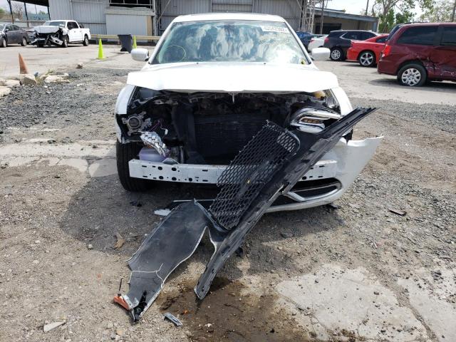Photo 9 from auction – 2015 CHRYSLER 300 LIMITE with VIN 2C3CCAAG3FH848968