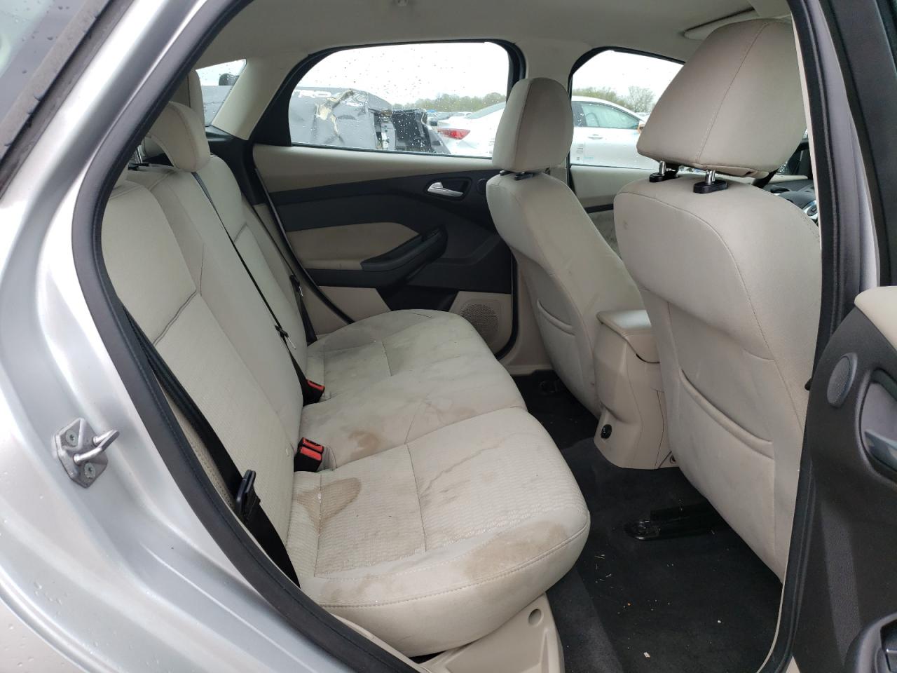Photo 6 from auction – 2012 FORD FOCUS with VIN 1FAHP3M23CL472522