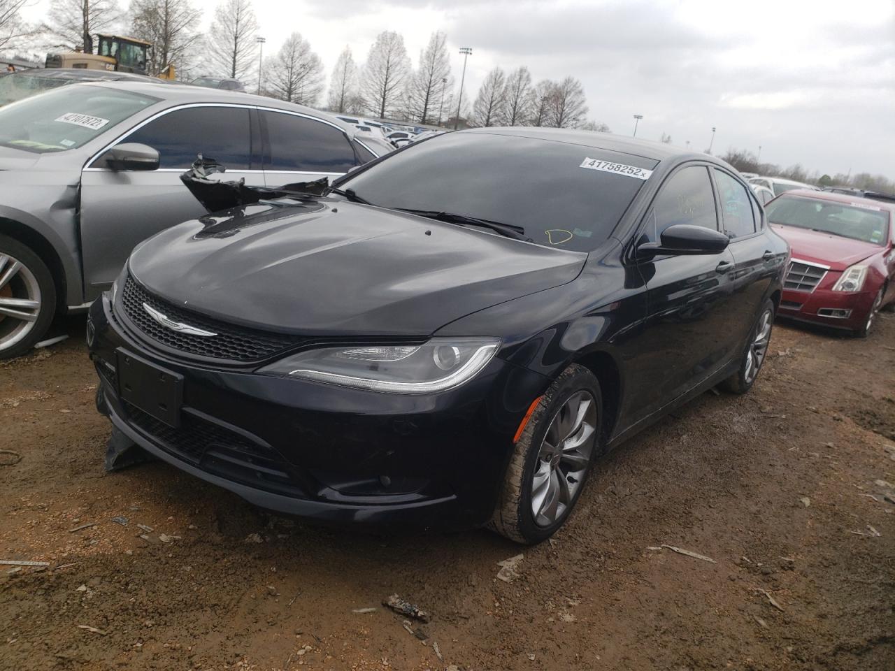 Photo 2 from auction – 2015 CHRYSLER 200 S with VIN 1C3CCCBB4FN511828