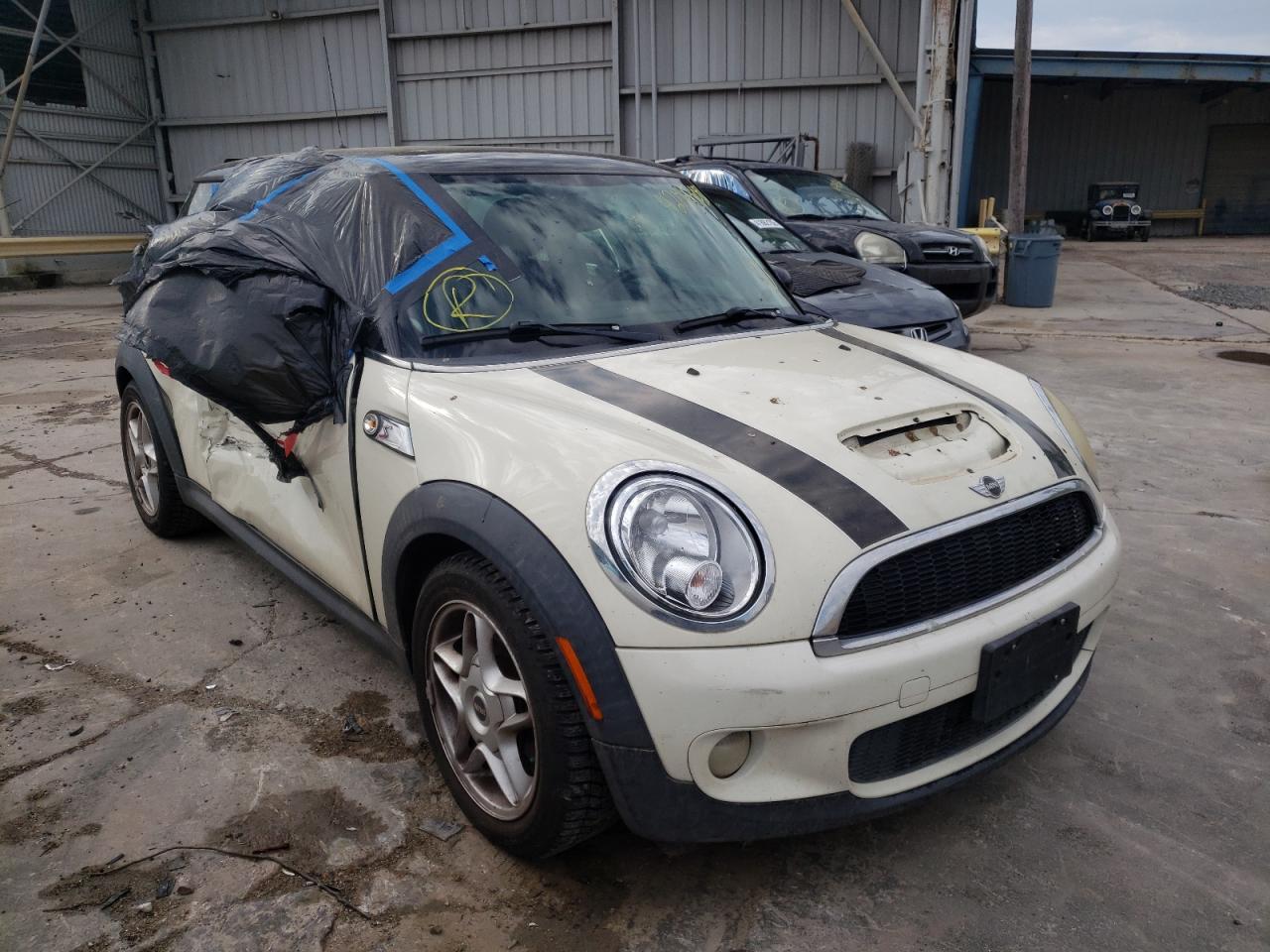 MINI COOPER S 2009 with VIN WMWMF73539TW82509 - Photo from auction