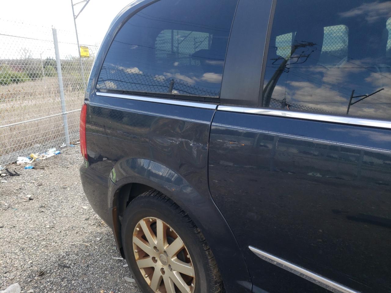 Photo 9 from auction – 2013 CHRYSLER TOWN & COU with VIN 2C4RC1BG9DR712131