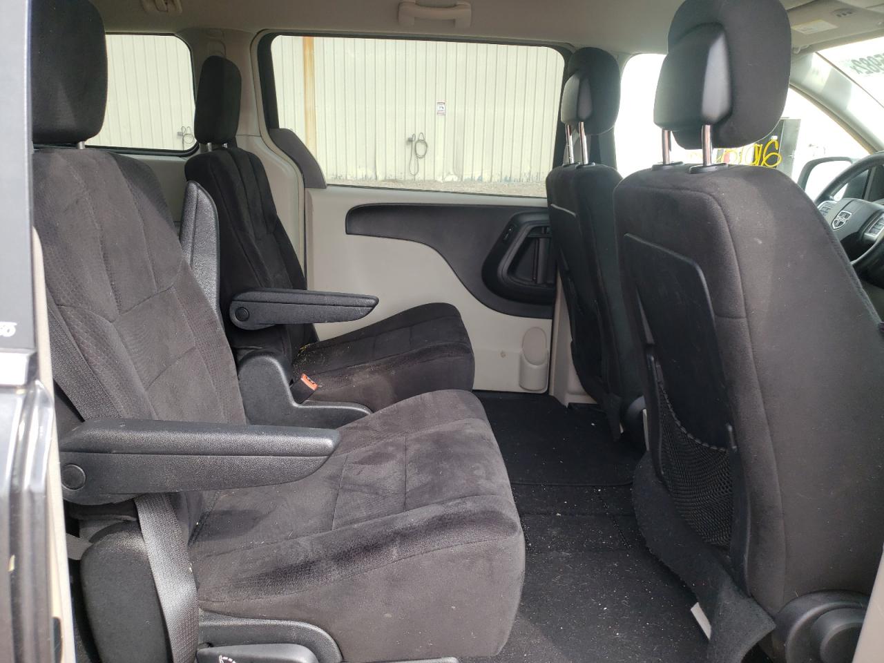 Photo 6 from auction – 2011 DODGE GRAND CARA with VIN 2D4RN5DG3BR681330