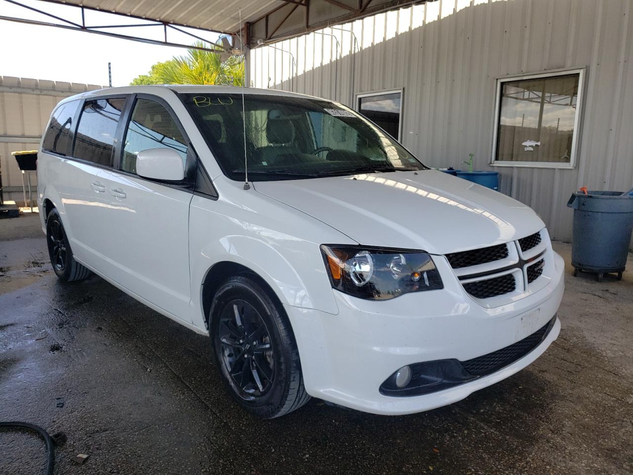 DODGE GRAND CARA 2019 with VIN 2C4RDGEG2KR759915 - Photo from auction
