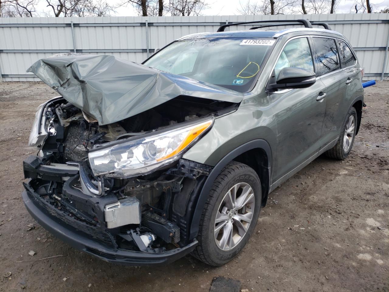 Photo 2 from auction – 2014 TOYOTA HIGHLANDER with VIN 5TDJKRFH5ES004842