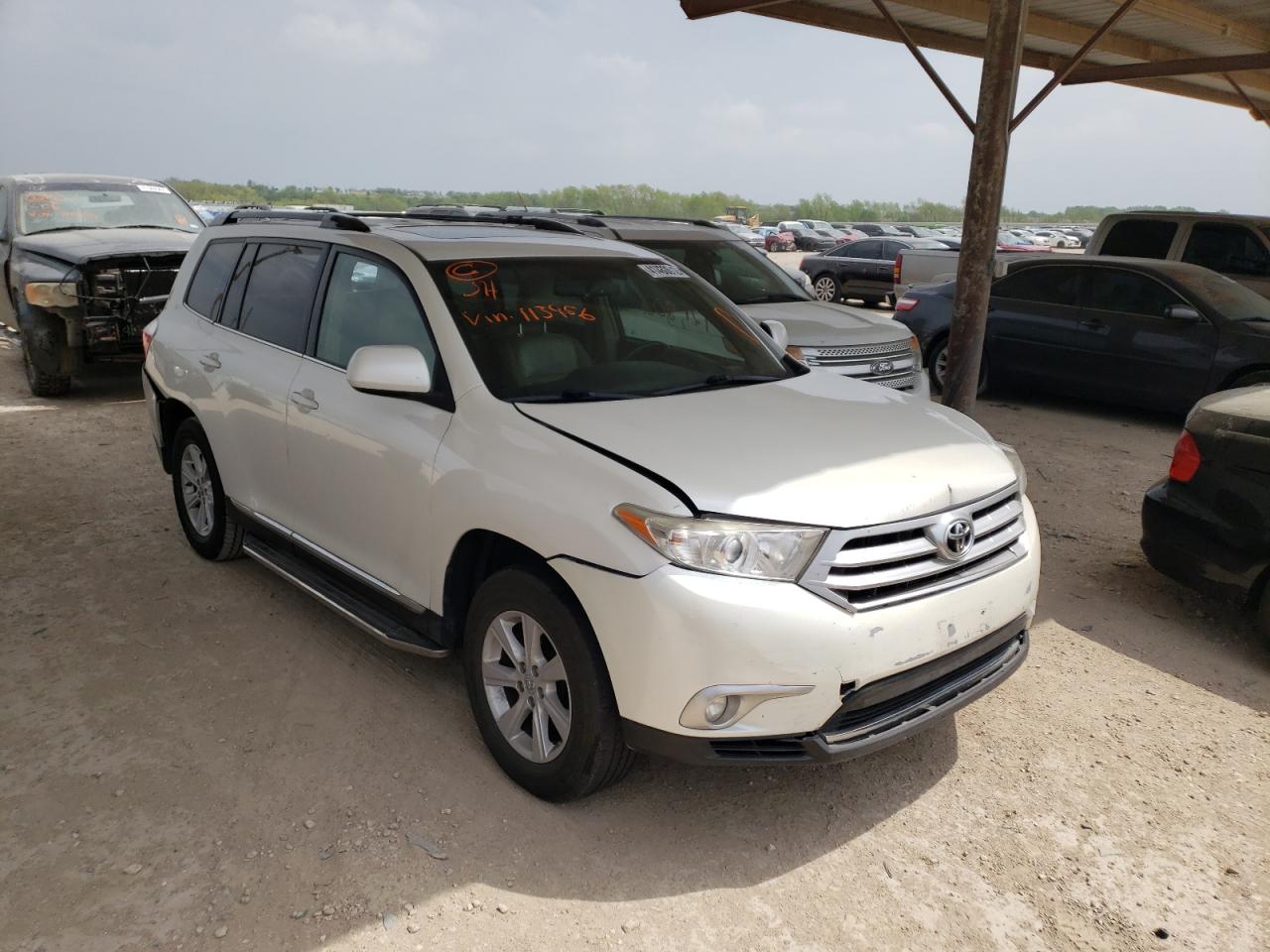 TOYOTA HIGHLANDER 2013 with VIN 5TDZK3EH6DS113956 - Photo from auction