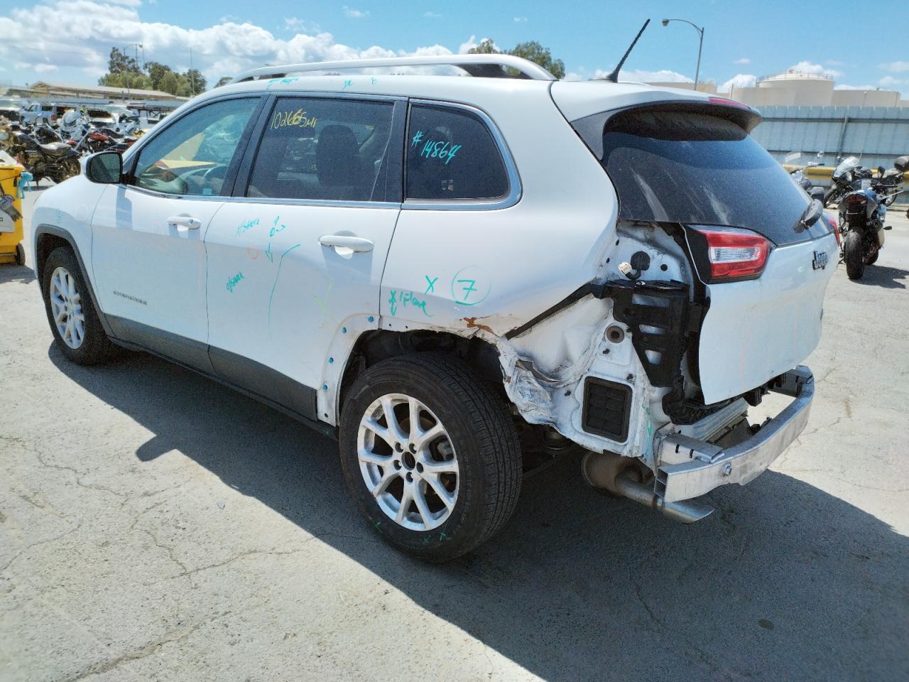 Photo 3 from auction – 2014 JEEP CHEROKEE L with VIN 1C4PJLCB8EW247264