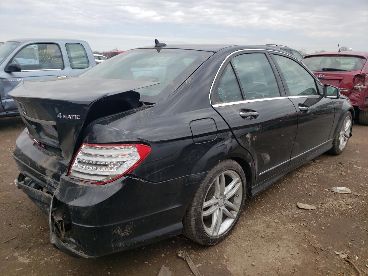 Photo 4 from auction – 2012 MERCEDES-BENZ C300 with VIN WDDGF8BB5CA721638