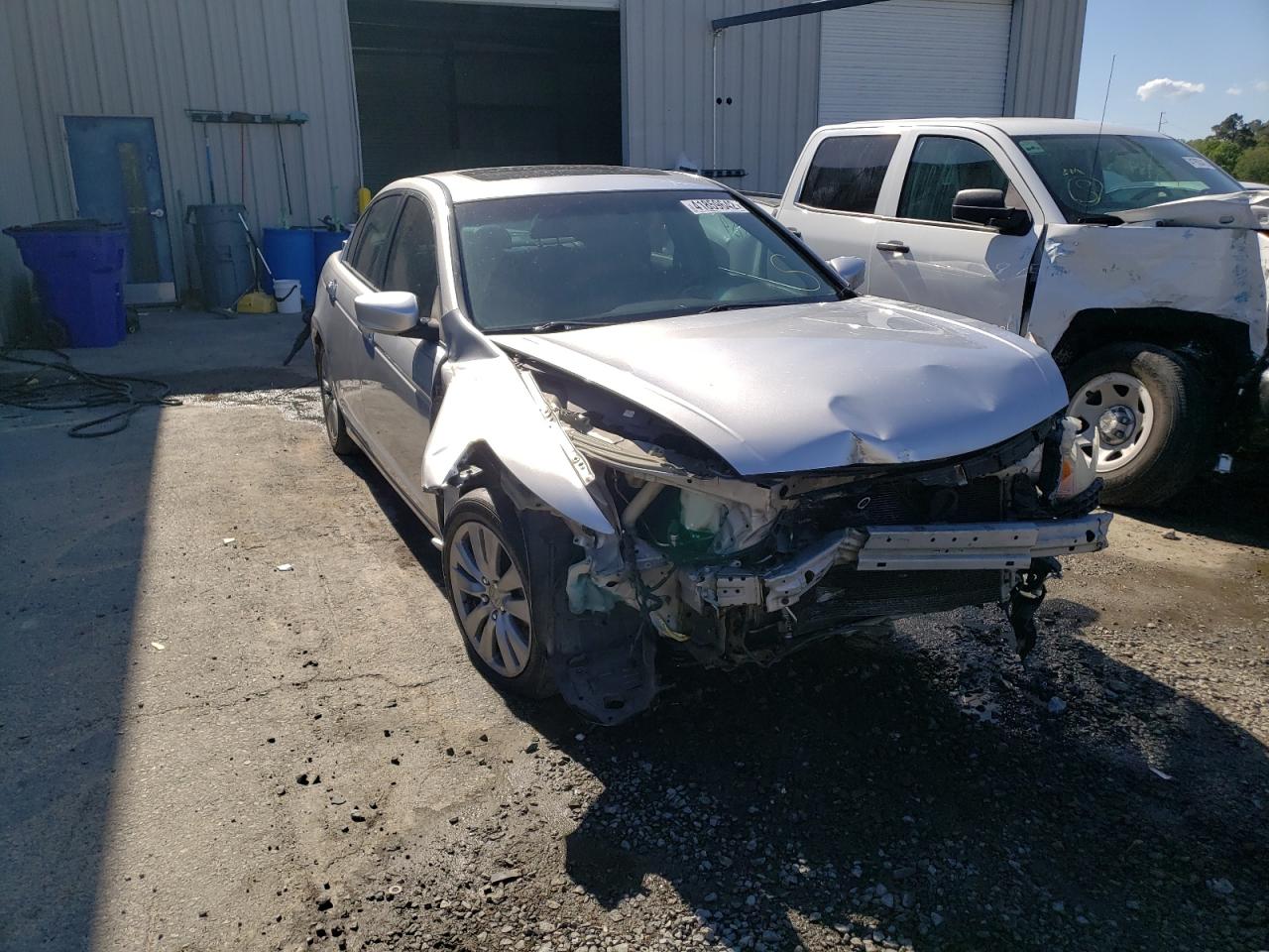 HONDA ACCORD EXL 2011 with VIN 1HGCP3F86BA030352 - Photo from auction