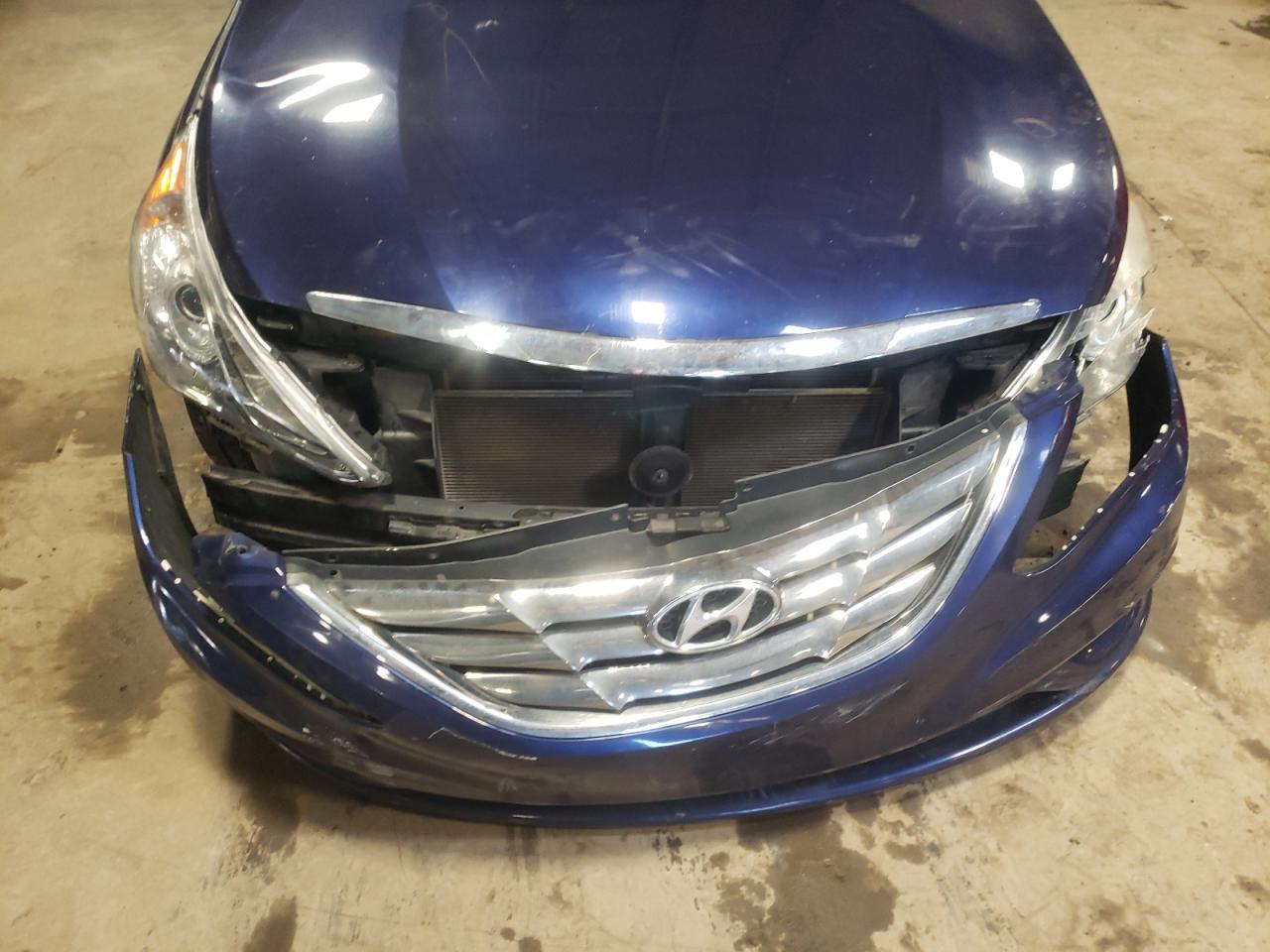 Photo 9 from auction – 2011 HYUNDAI SONATA SE with VIN 5NPEC4AC6BH037489
