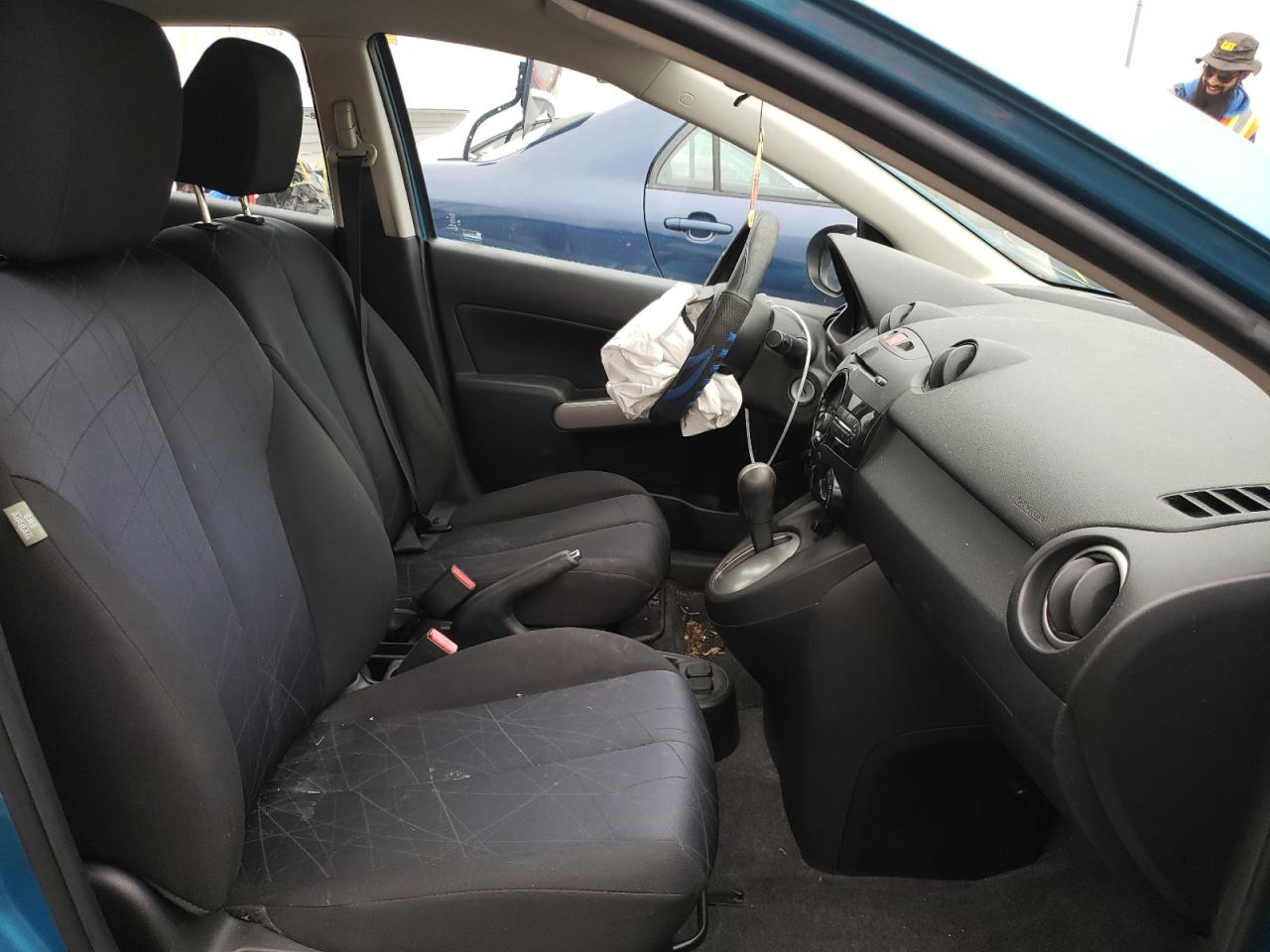 Photo 5 from auction – 2012 MAZDA MAZDA2 with VIN JM1DE1KZ4C0133496
