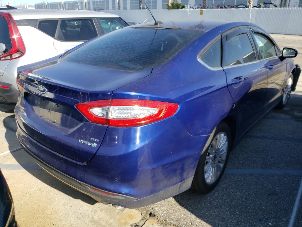 Photo 4 from auction – 2016 FORD FUSION SE with VIN 3FA6P0LUXGR406274