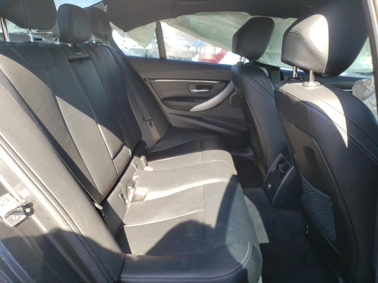 Photo 6 from auction – 2018 BMW 330 XI with VIN WBA8D9G53JNU71803