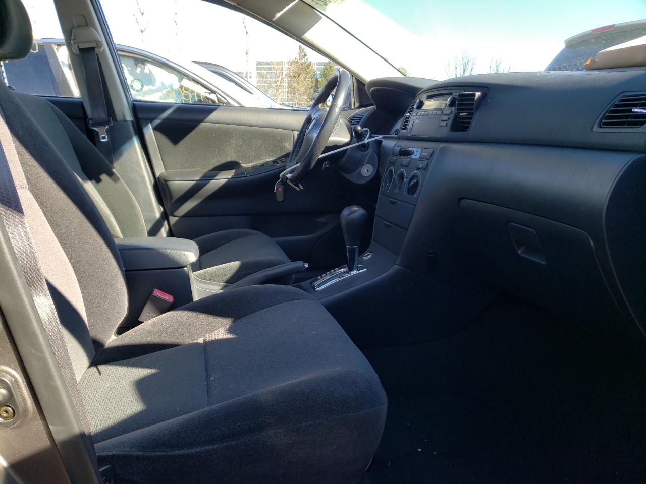Photo 5 from auction – 2003 TOYOTA COROLLA CE with VIN 2T1BR32E13C737615
