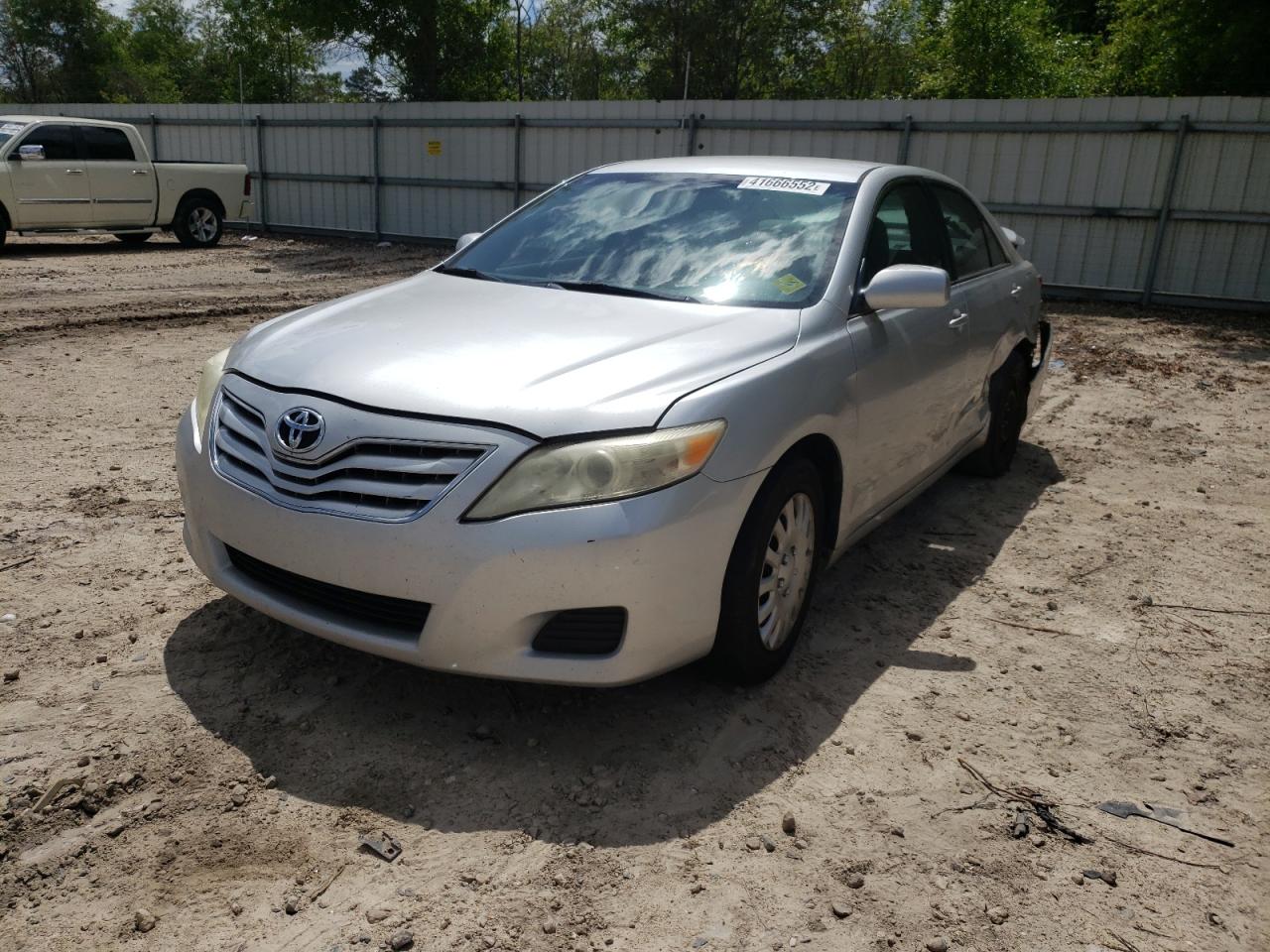 Photo 2 from auction – 2011 TOYOTA CAMRY BASE with VIN 4T1BF3EK5BU169215