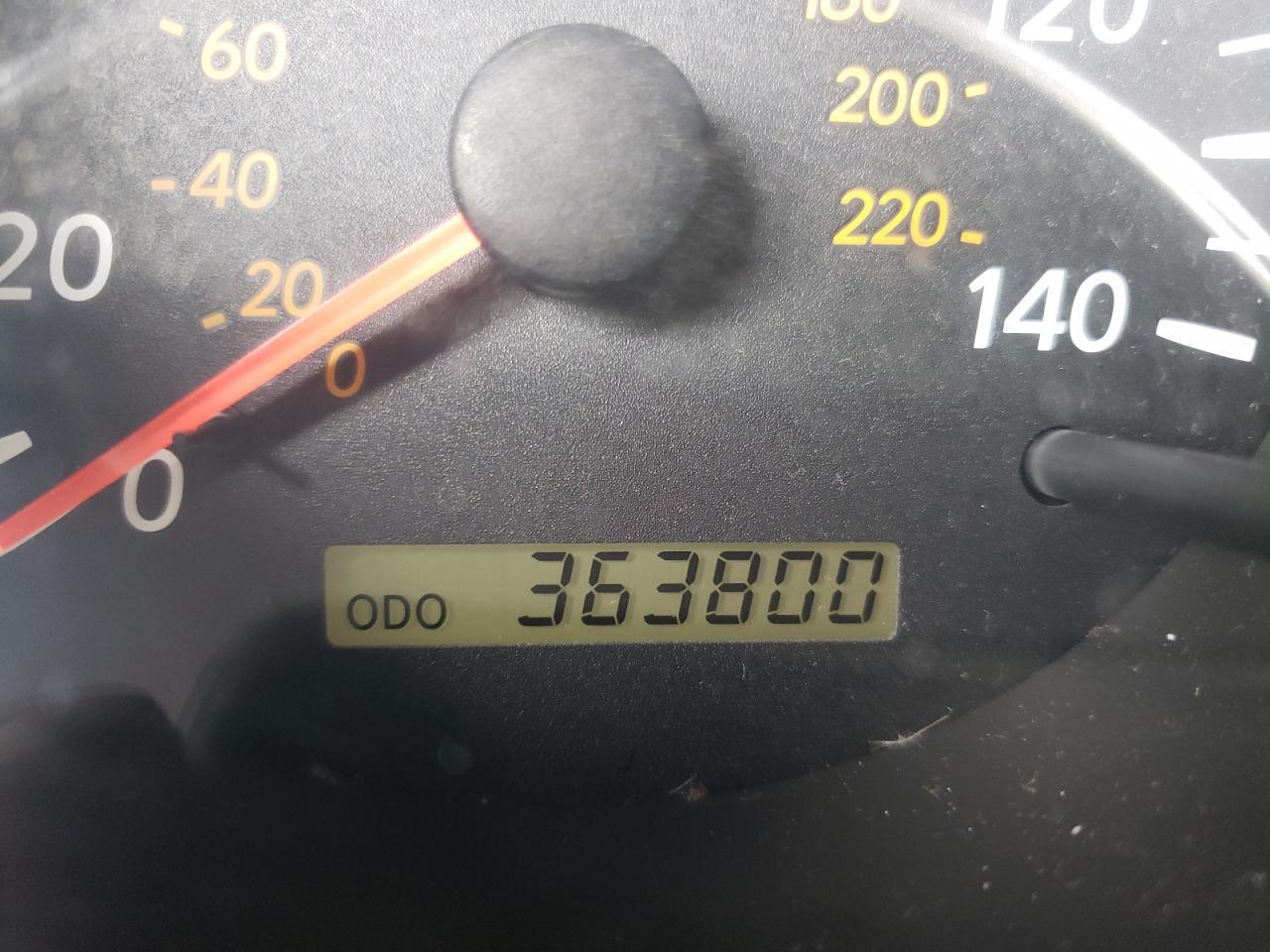 Photo 8 from auction – 2004 TOYOTA HIGHLANDER with VIN JTEGD21A840080235