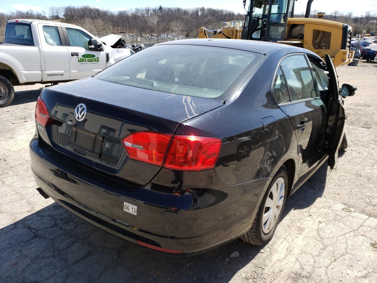 Photo 4 from auction – 2013 VOLKSWAGEN JETTA BASE with VIN 3VW2K7AJ6DM292644