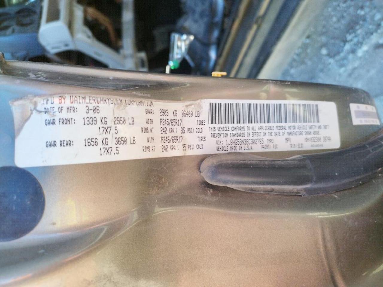 Photo 10 from auction – 2006 JEEP COMMANDER with VIN 1J8HG58N36C302765