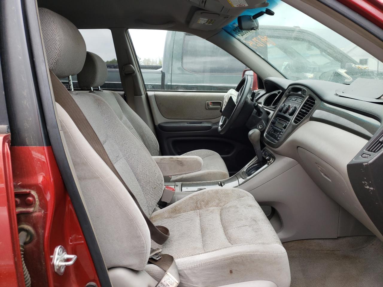 Photo 5 from auction – 2003 TOYOTA HIGHLANDER with VIN JTEGF21A330087215