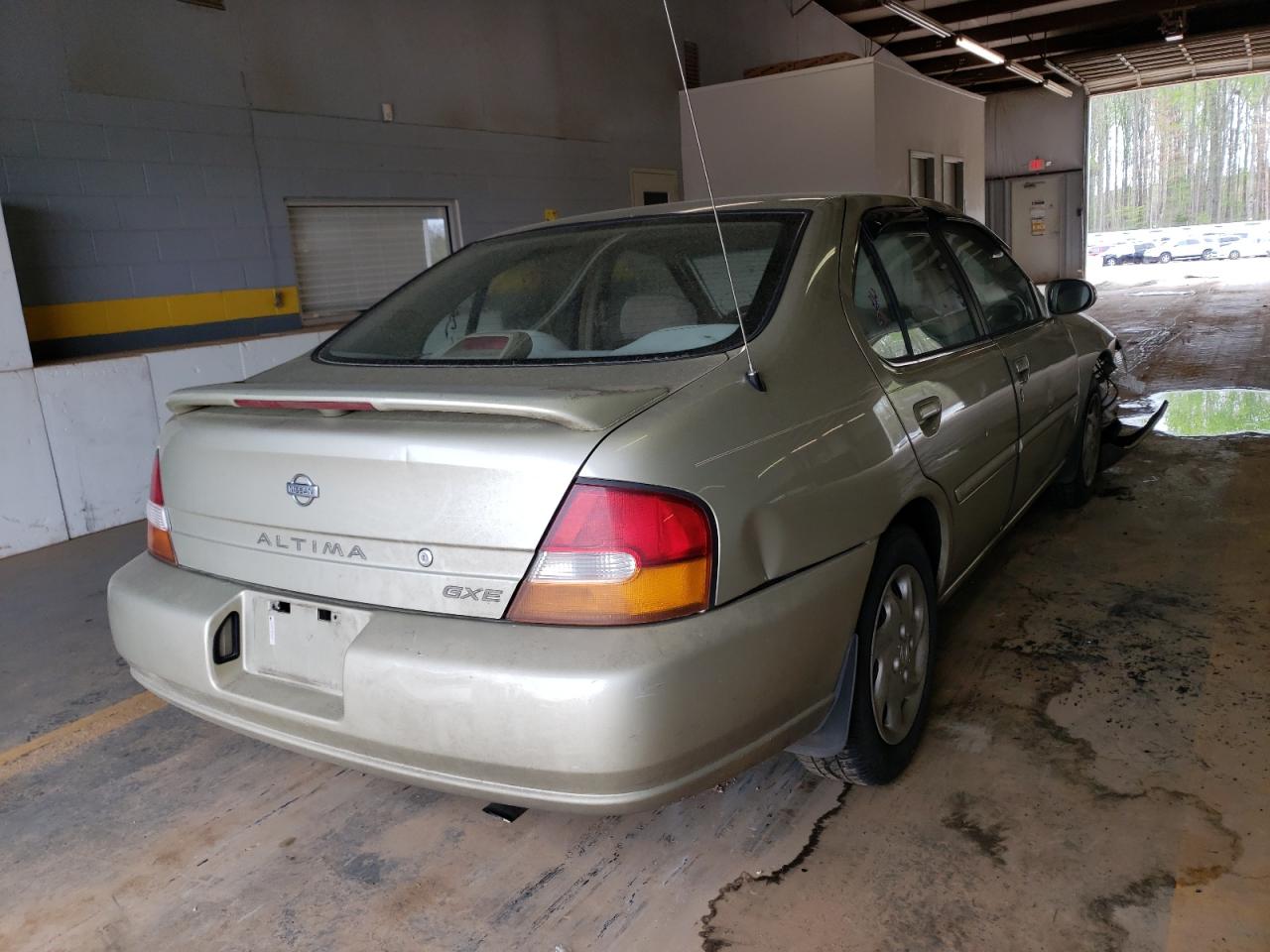 Photo 4 from auction – 1998 NISSAN ALTIMA XE with VIN 1N4DL01D3WC146660