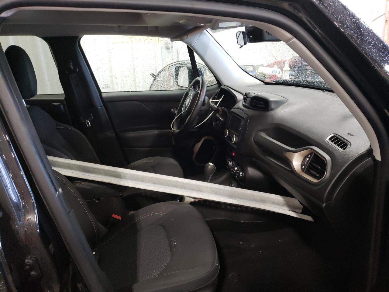 Photo 5 from auction – 2016 JEEP RENEGADE L with VIN ZACCJBBT6GPC85059