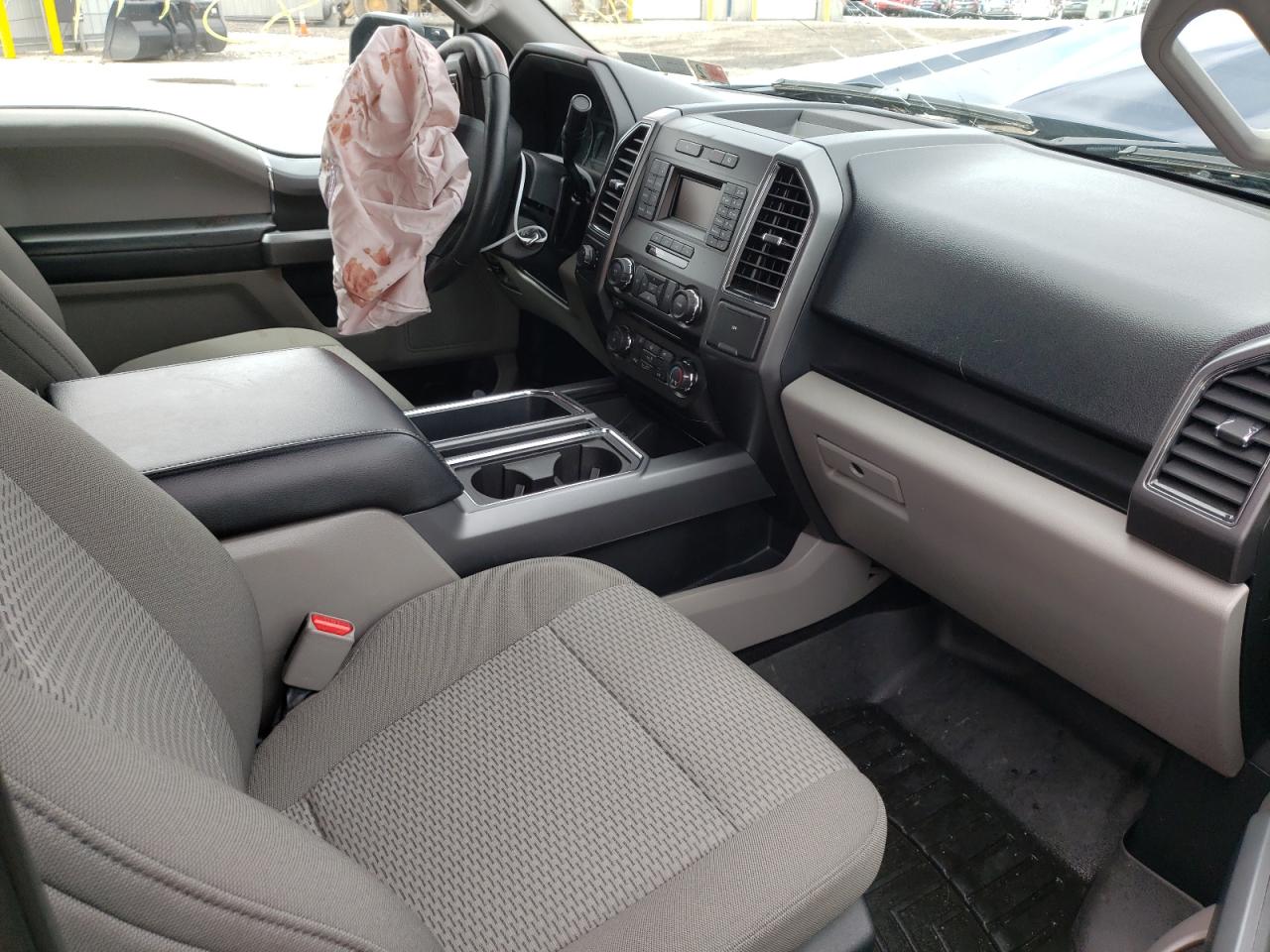 Photo 5 from auction – 2017 FORD F150 SUPER with VIN 1FTEW1EPXHFC85010