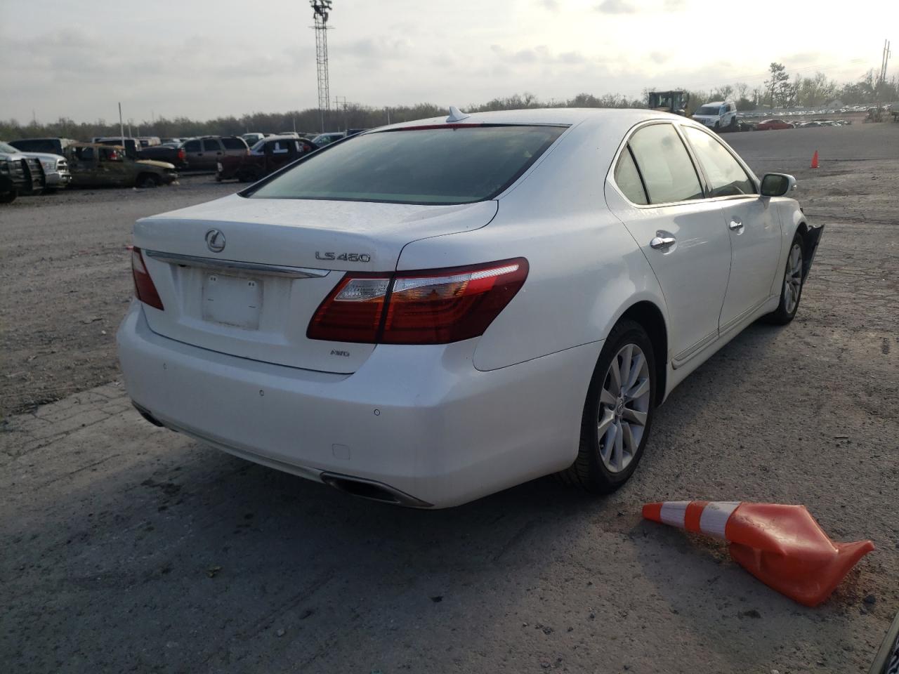 Photo 4 from auction – 2012 LEXUS LS 460 with VIN JTHCL5EF0C5013738