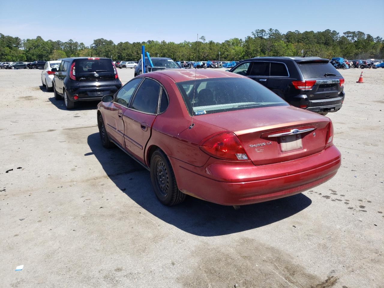 Photo 3 from auction – 2002 FORD TAURUS LX with VIN 1FAFP52U72A113868