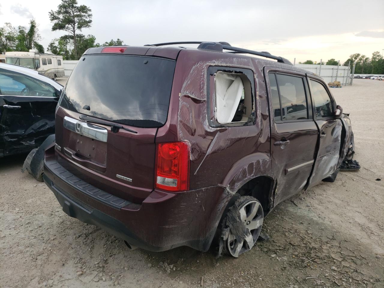 Photo 4 from auction – 2012 HONDA PILOT TOUR with VIN 5FNYF3H93CB018634