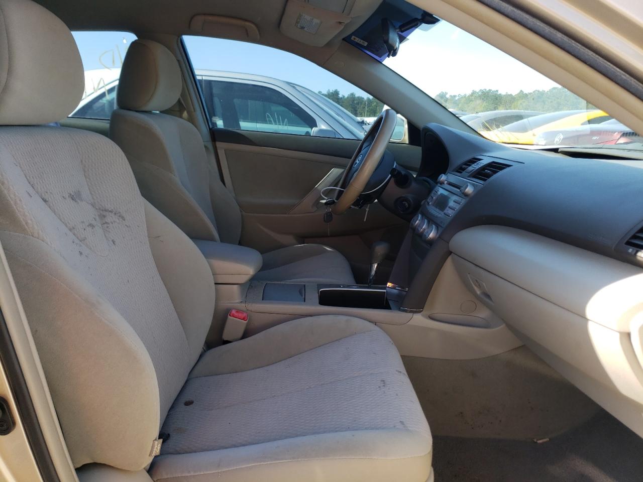 Photo 5 from auction – 2011 TOYOTA CAMRY BASE with VIN 4T1BF3EK2BU698380