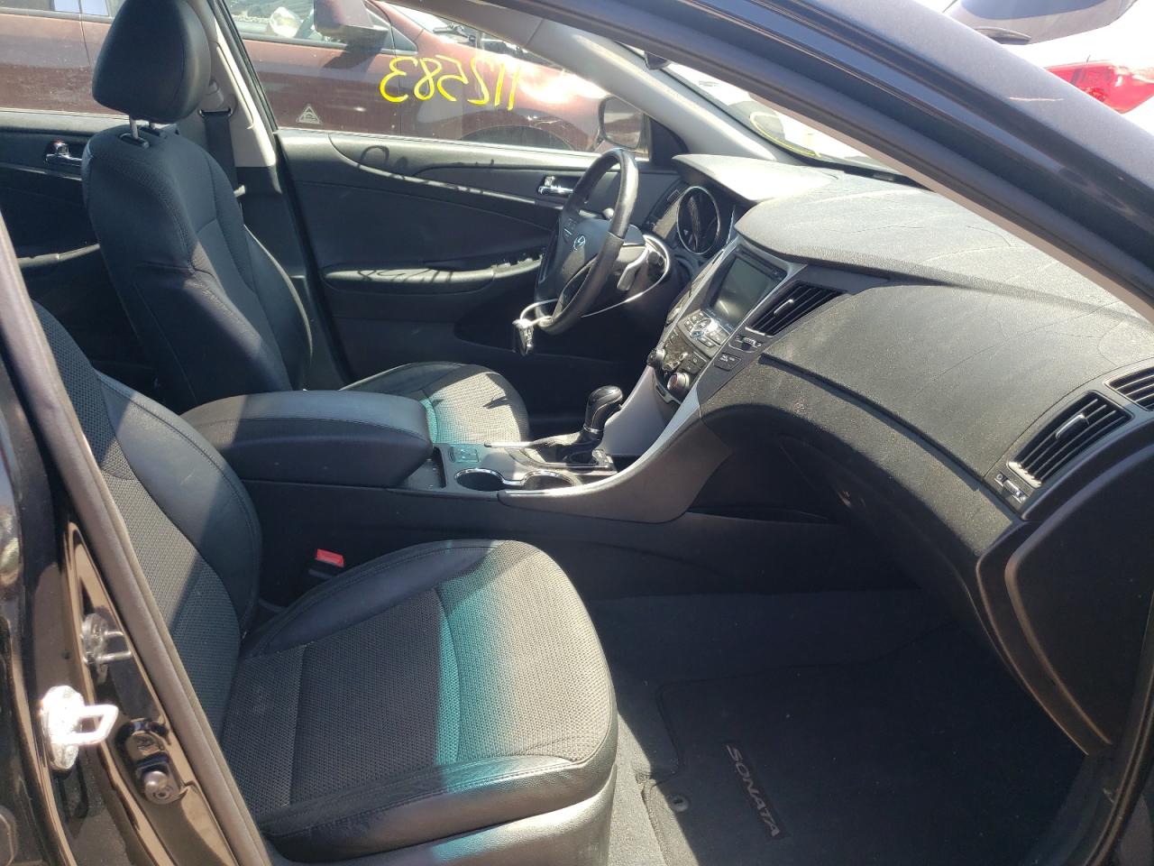 Photo 5 from auction – 2013 HYUNDAI SONATA SE with VIN 5NPEC4AC2DH525941