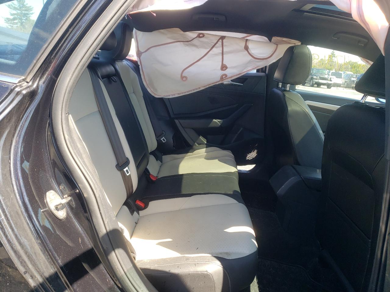 Photo 6 from auction – 2019 VOLKSWAGEN JETTA S with VIN 3VWC57BU4KM070525