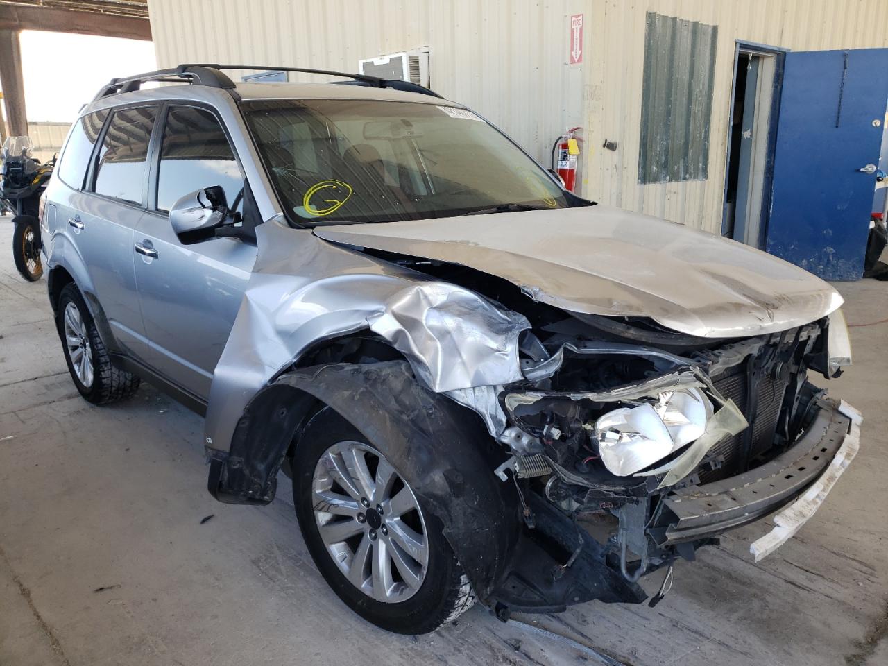 SUBARU FORESTER 2 2012 with VIN JF2SHACC9CH460942 - Photo from auction