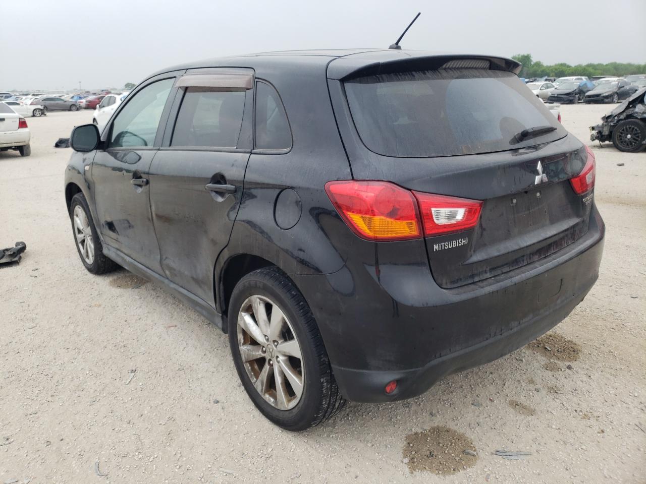 Photo 3 from auction – 2015 MITSUBISHI OUTLANDER with VIN 4A4AP3AU1FE021110