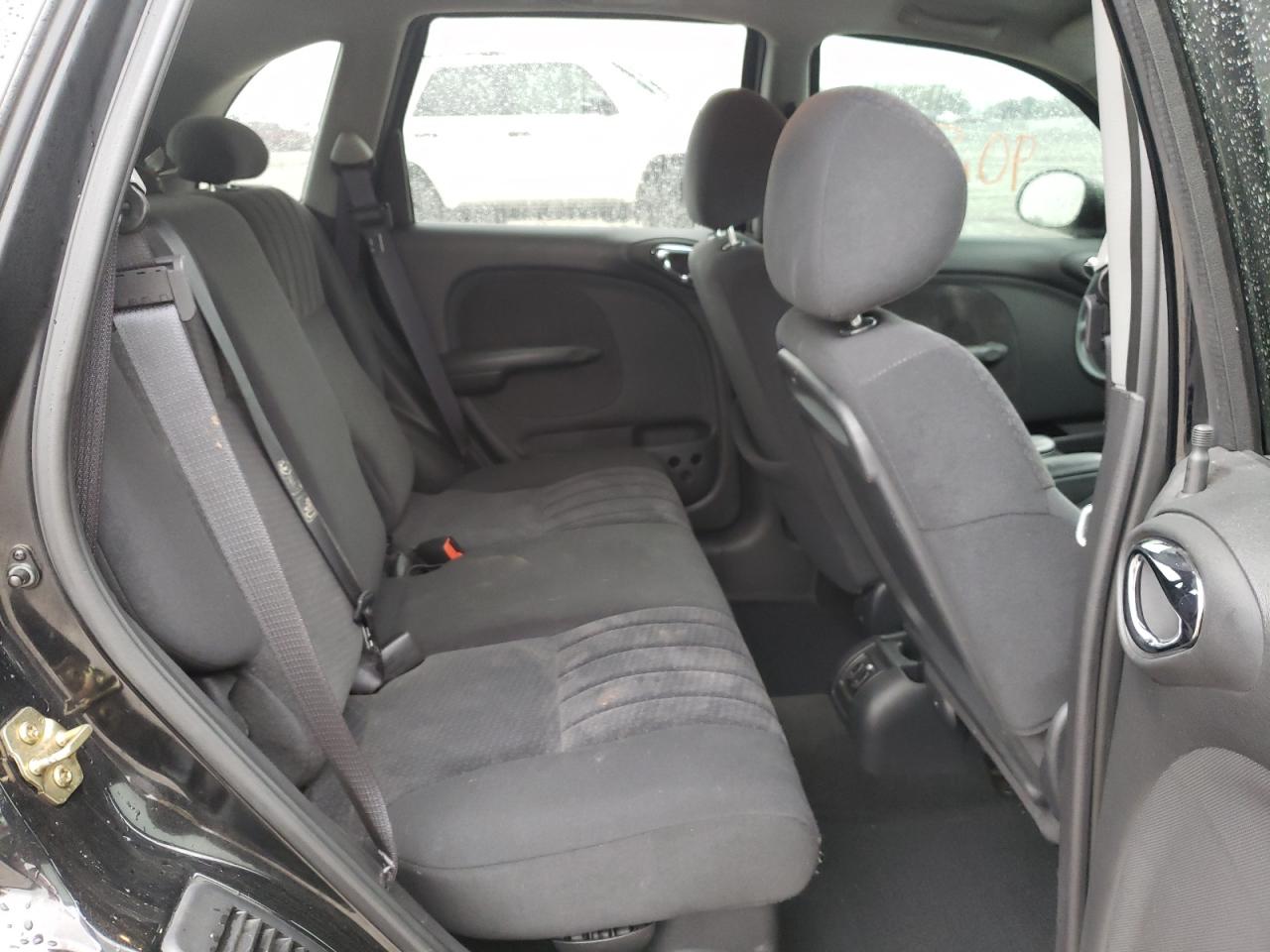 Photo 6 from auction – 2004 CHRYSLER PT CRUISER with VIN 3C4FY58BX4T206621