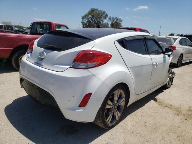 Photo 4 from auction – 2017 HYUNDAI VELOSTER with VIN KMHTC6AD5HU323839