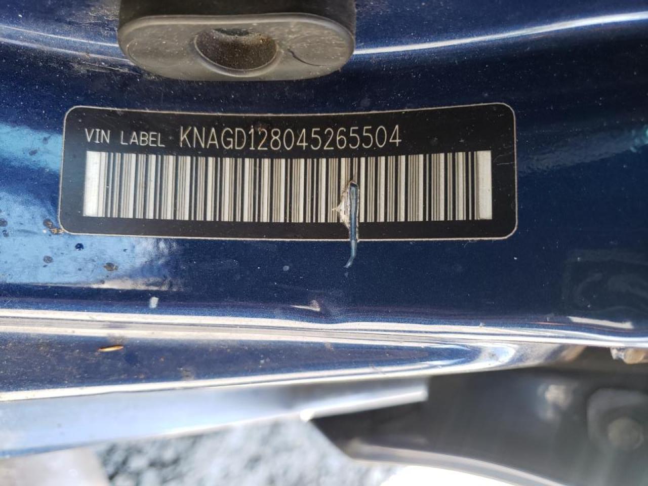 Фото 10 с аукциона – 2004 KIA OPTIMA LX с VIN KNAGD128045265504