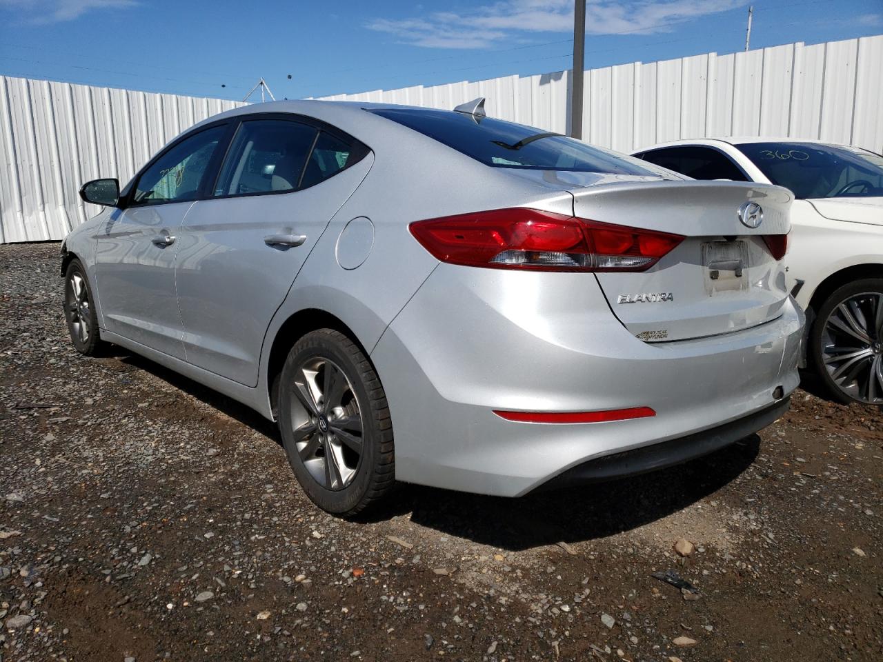 Photo 3 from auction – 2017 HYUNDAI ELANTRA with VIN 5NPD84LF1HH159643