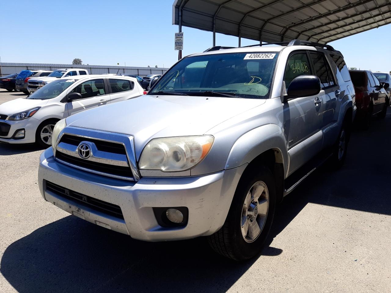 Photo 2 from auction – 2006 TOYOTA 4RUNNER SR with VIN JTEZU14R160072694