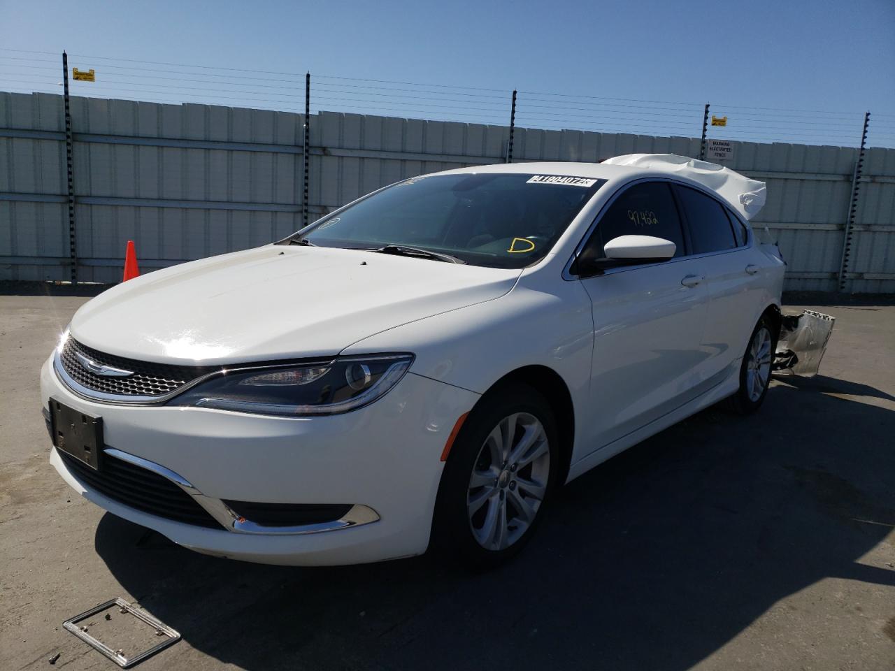 Photo 2 from auction – 2016 CHRYSLER 200 LIMITE with VIN 1C3CCCAB2GN160050