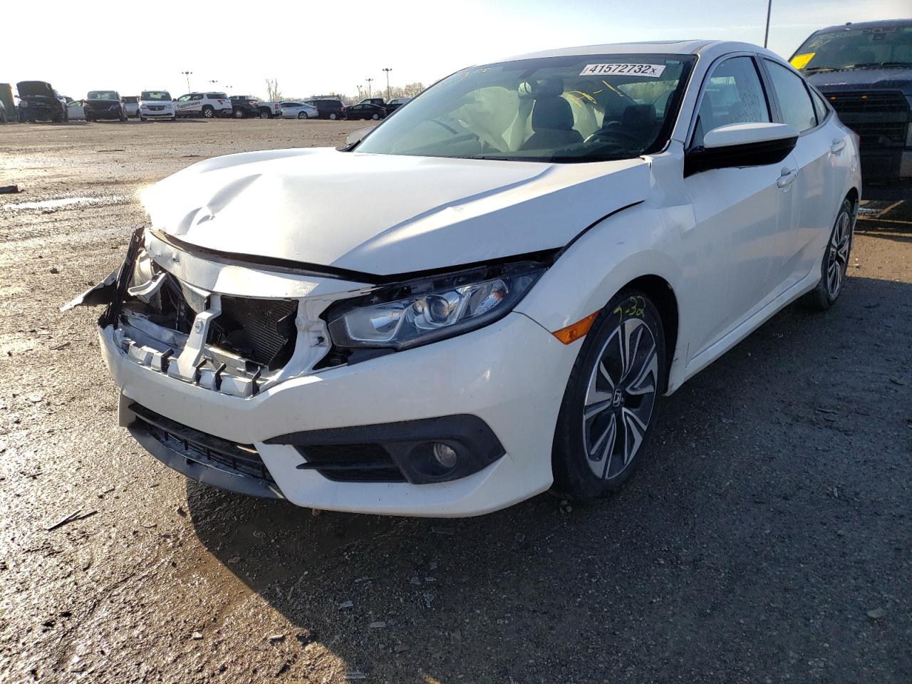 Photo 2 from auction – 2016 HONDA CIVIC EXL with VIN 19XFC1F76GE014336