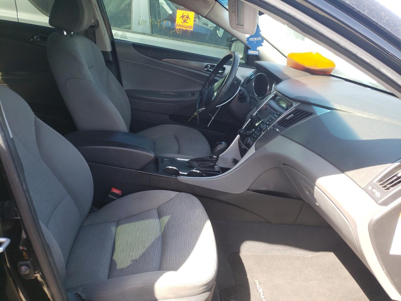Photo 5 from auction – 2013 HYUNDAI SONATA HYB with VIN KMHEC4A46DA067476