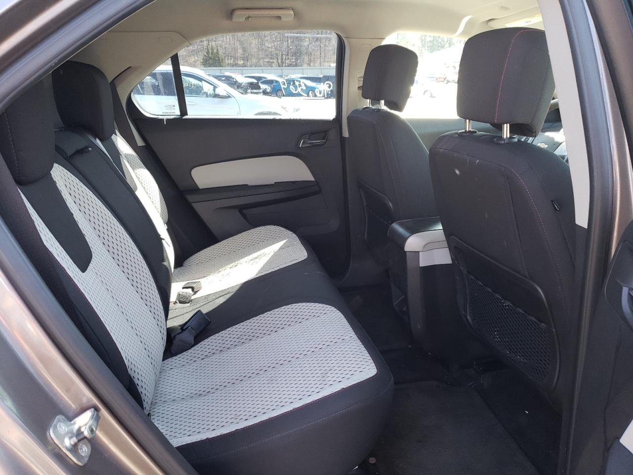 Photo 6 from auction – 2010 CHEVROLET EQUINOX LS with VIN 2CNFLCEW0A6301047