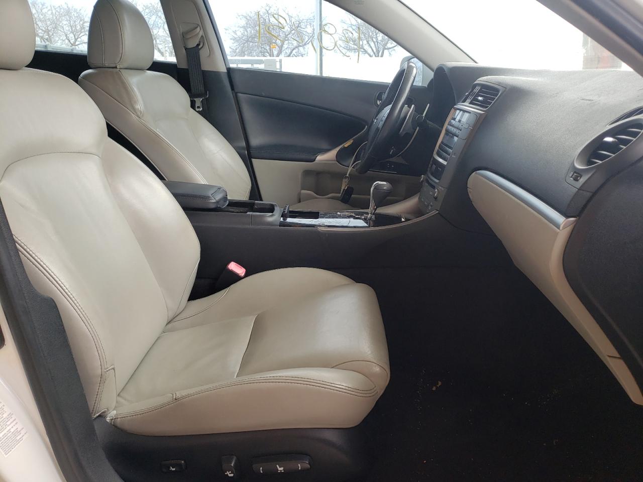 Photo 5 from auction – 2013 LEXUS IS 250 with VIN JTHBF5C26D5188869