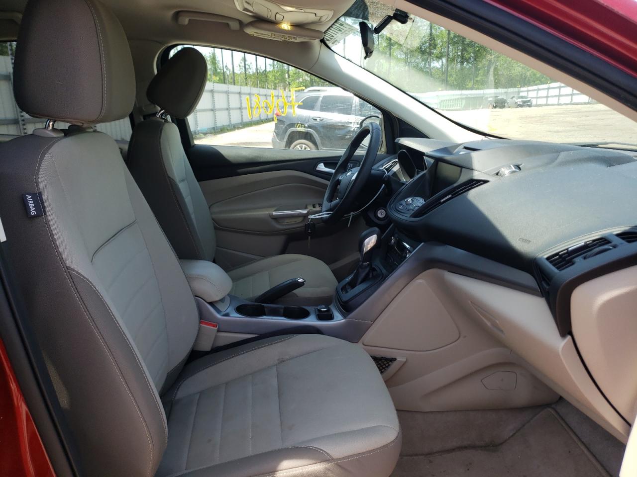 Photo 5 from auction – 2015 FORD ESCAPE SE with VIN 1FMCU0GXXFUC32381