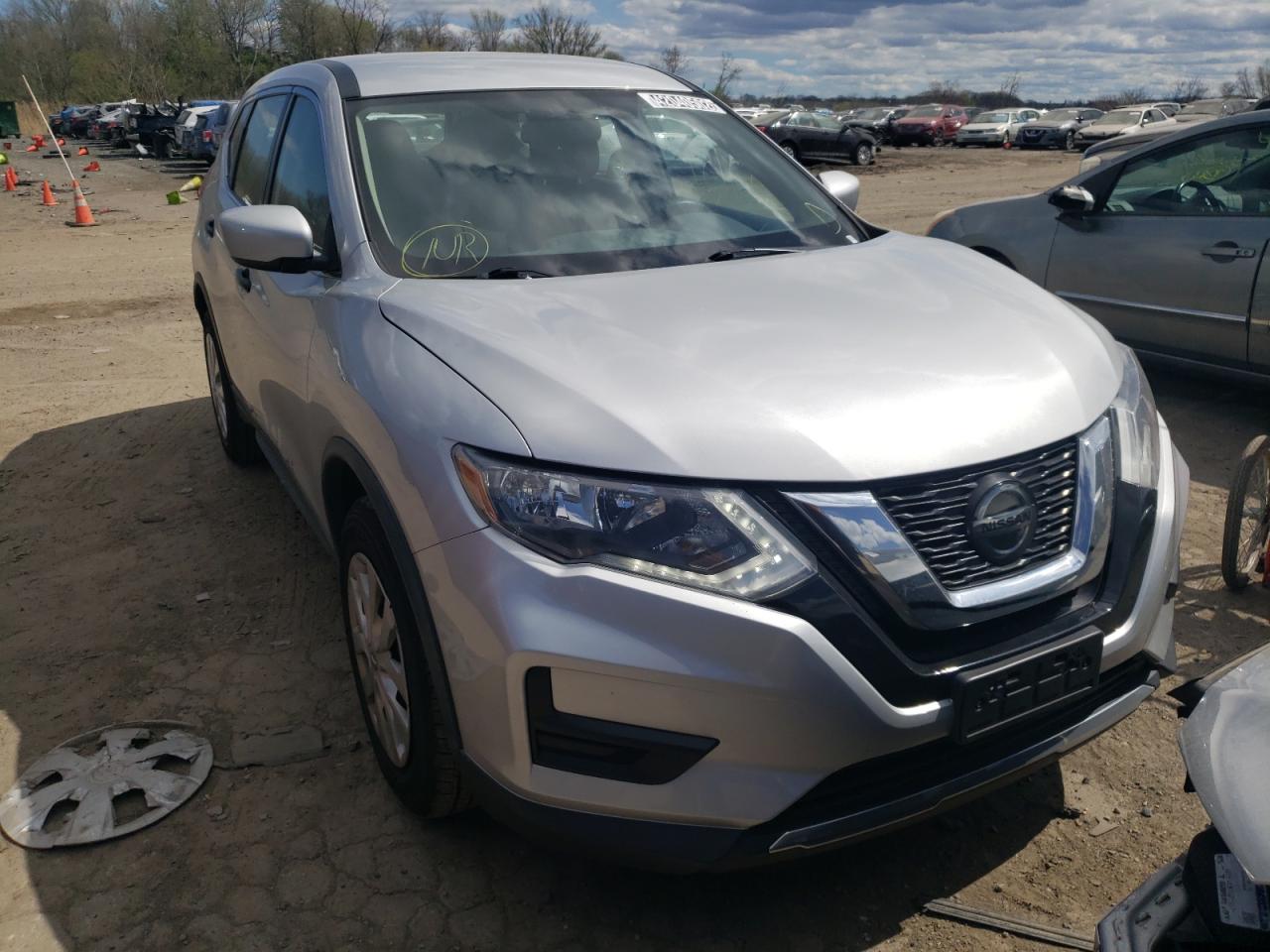 NISSAN ROGUE S 2018 with VIN KNMAT2MVXJP537674 - Photo from auction