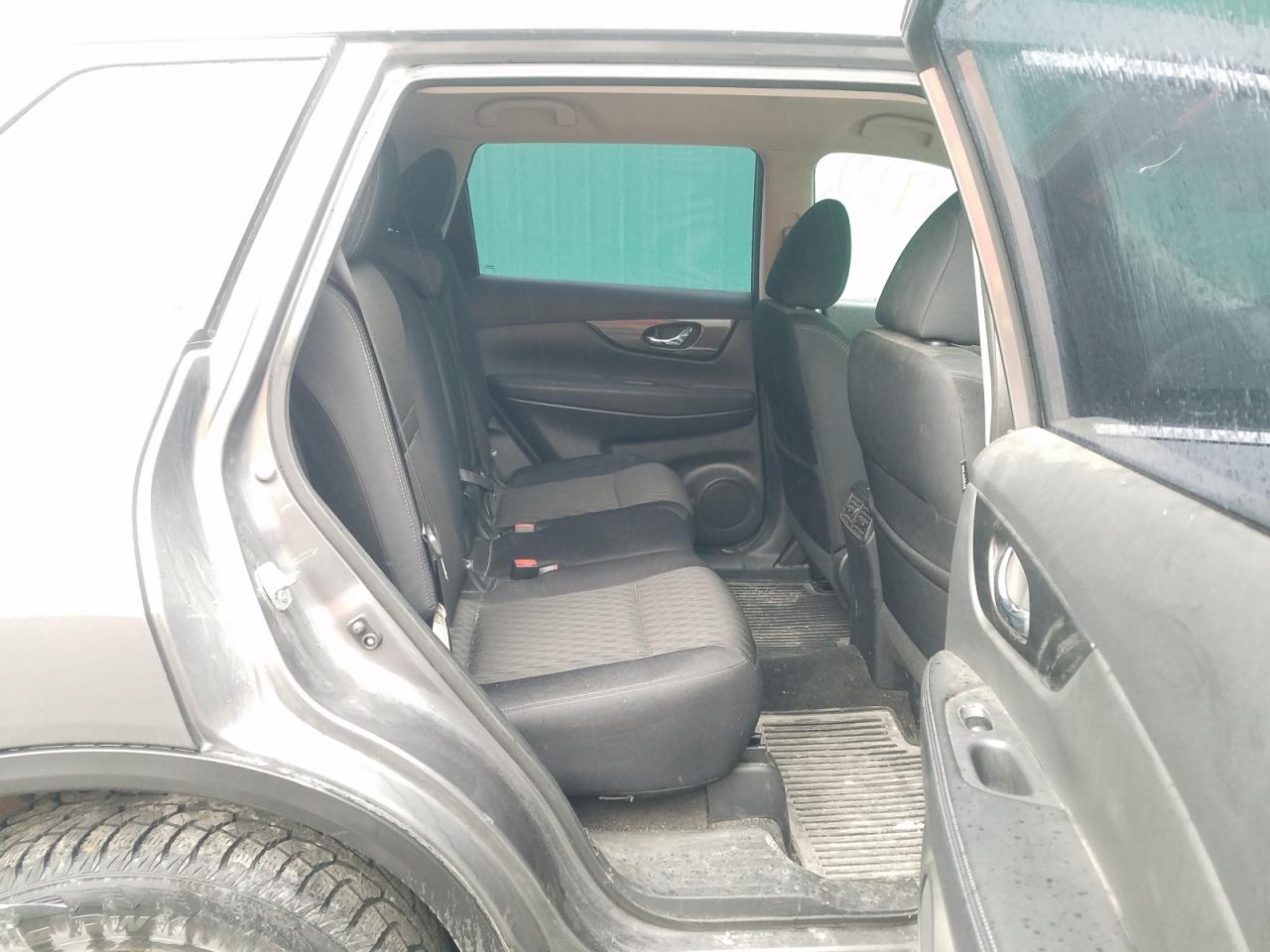 Photo 6 from auction – 2017 NISSAN ROGUE S with VIN 5N1AT2MT2HC791424