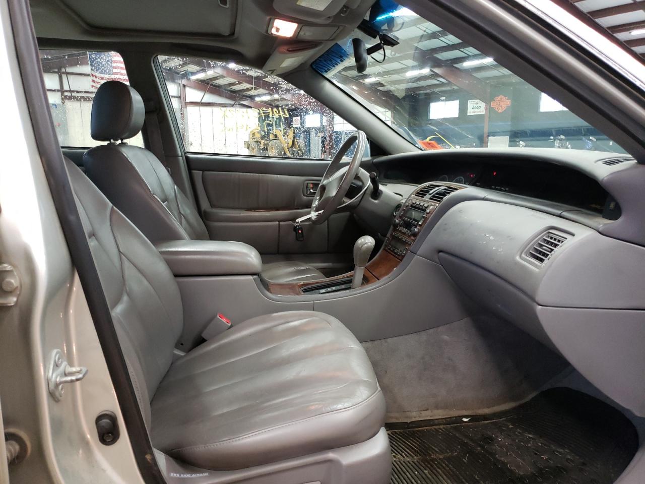 Photo 5 from auction – 2000 TOYOTA AVALON XL with VIN 4T1BF28B9YU087146