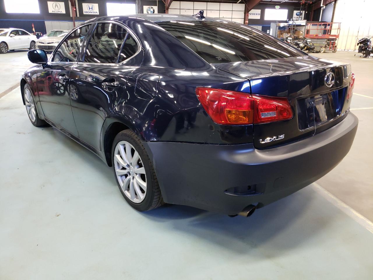 Photo 3 from auction – 2007 LEXUS IS 250 with VIN JTHCK262172017009